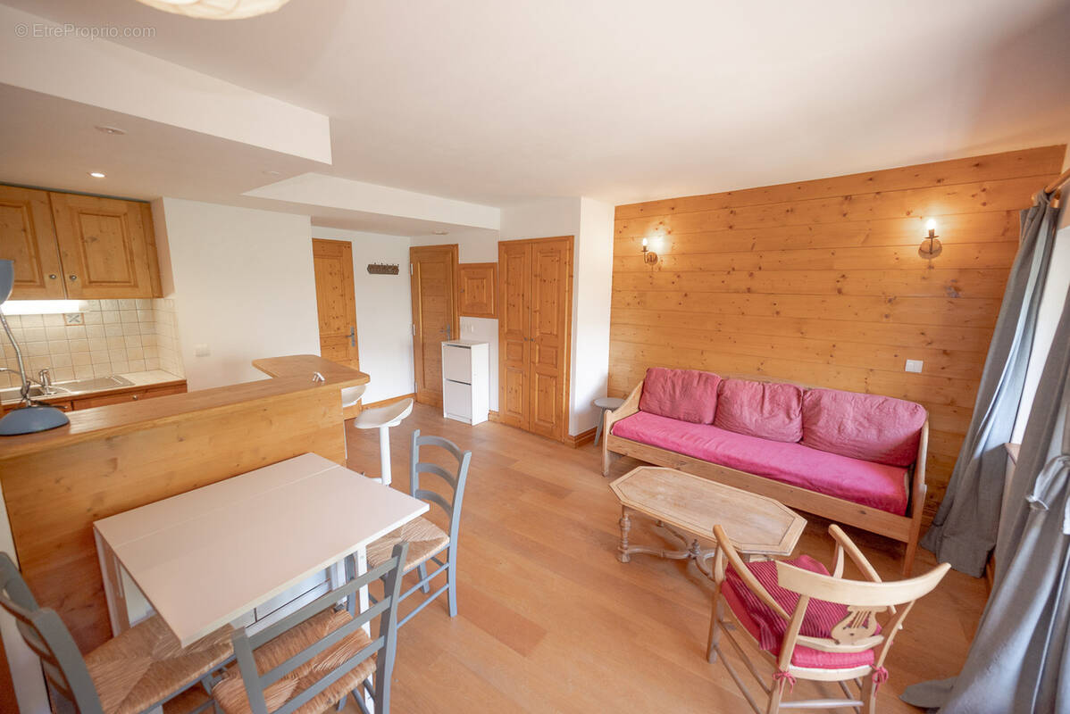Appartement à LES ALLUES