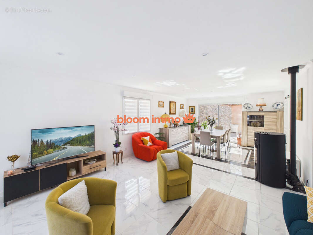 Maison 145 m² à Pressins  - photo 8