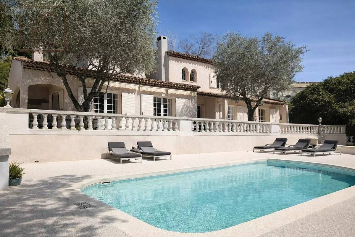 Maison à LA COLLE-SUR-LOUP