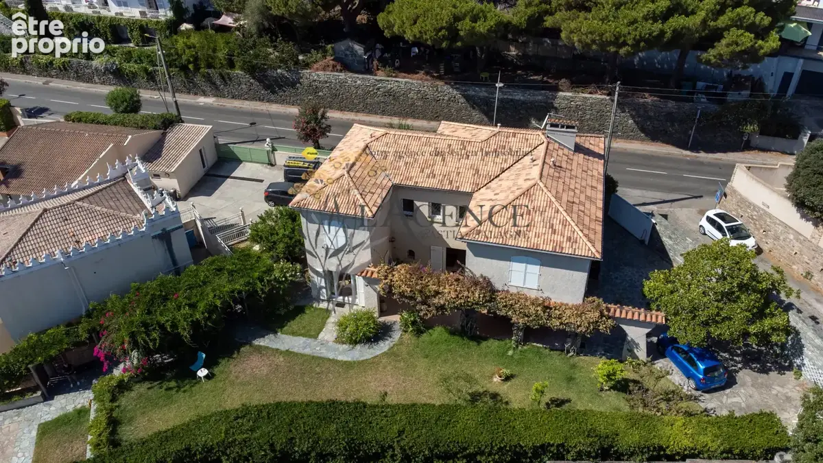 Maison bord de mer - san martino di lota - photo 4