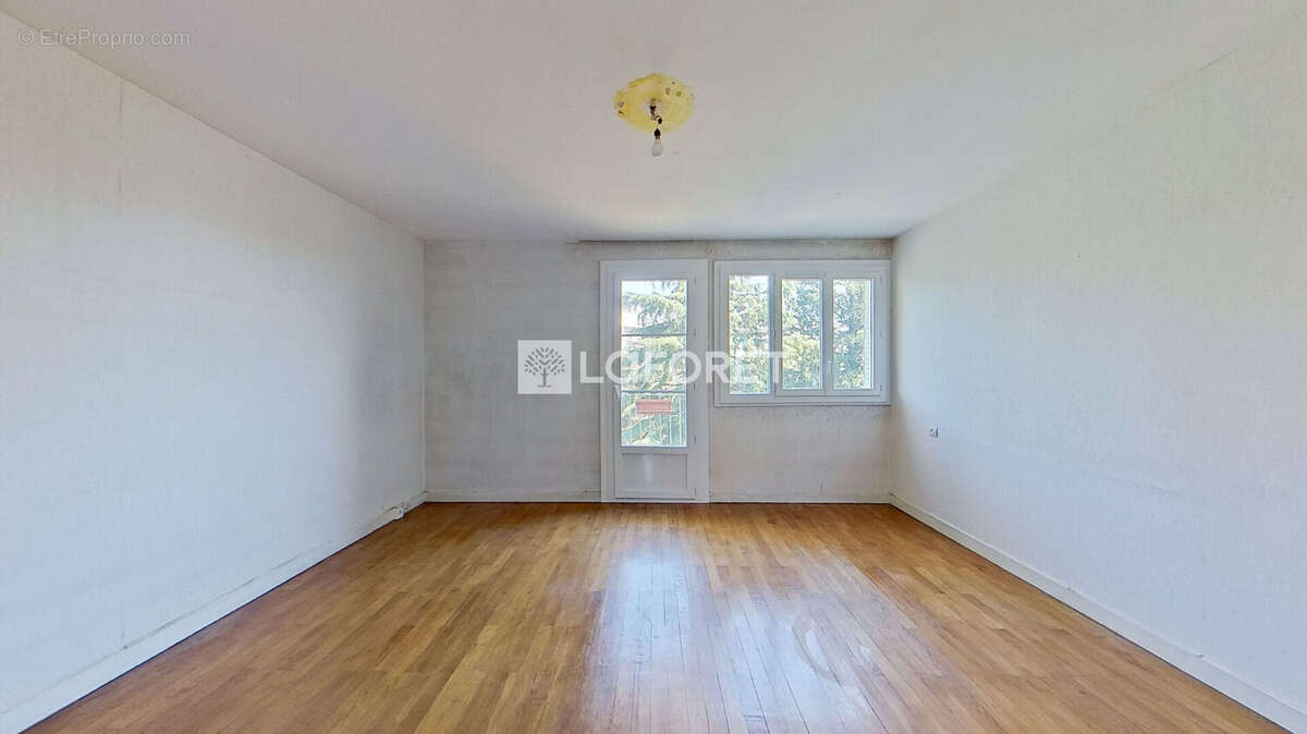 Appartement à BRON
