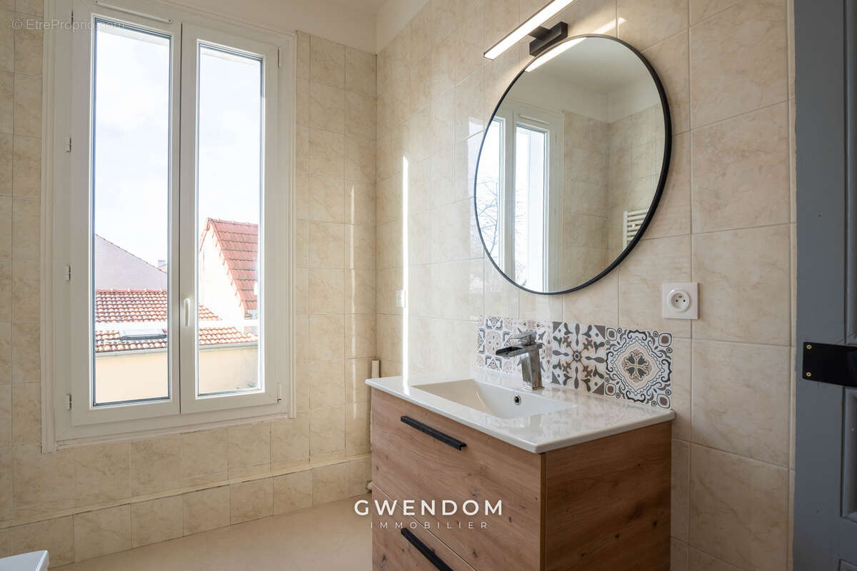 Appartement à ROSNY-SOUS-BOIS