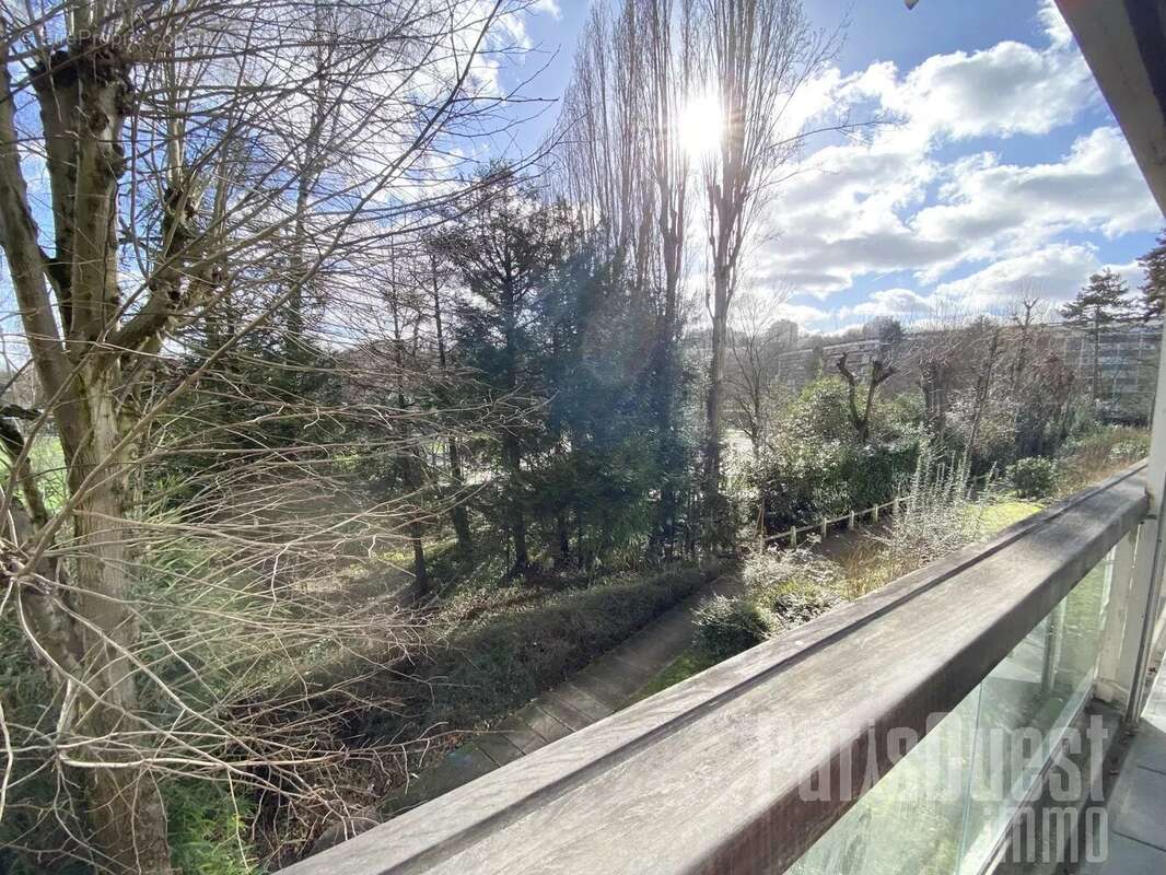 Appartement à VILLE-D'AVRAY