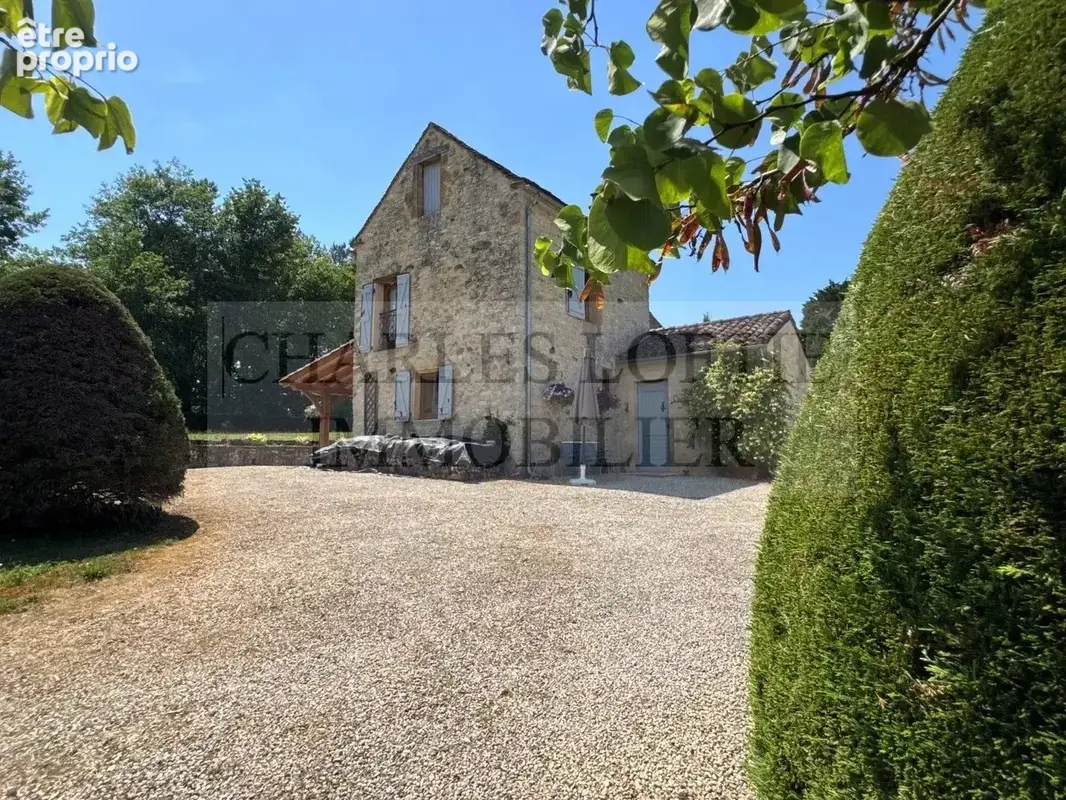 Charmante maison en pierre avec piscine, sur un terrain de 3800 m² , aux portes d’un village vivant de la Bouriane. - photo 28