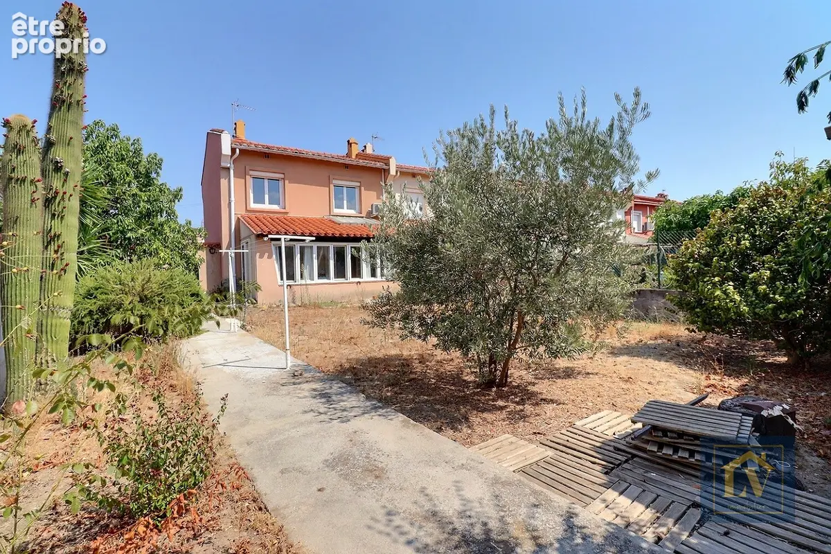 Maison de 5 pièces en 3 faces avec garage - photo 1