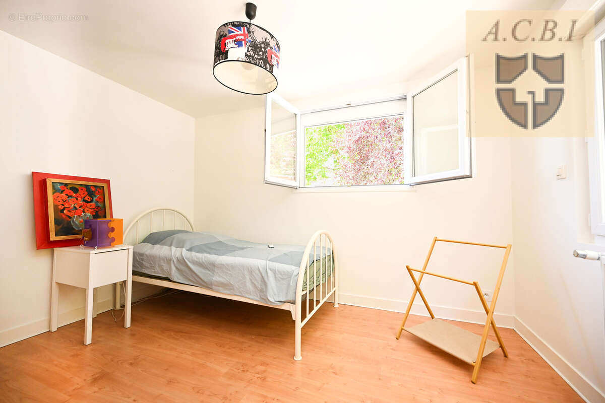 Très belle propriété dans un cadre exceptionnel avec piscine, vue panoramique et bord de Loir - photo 14
