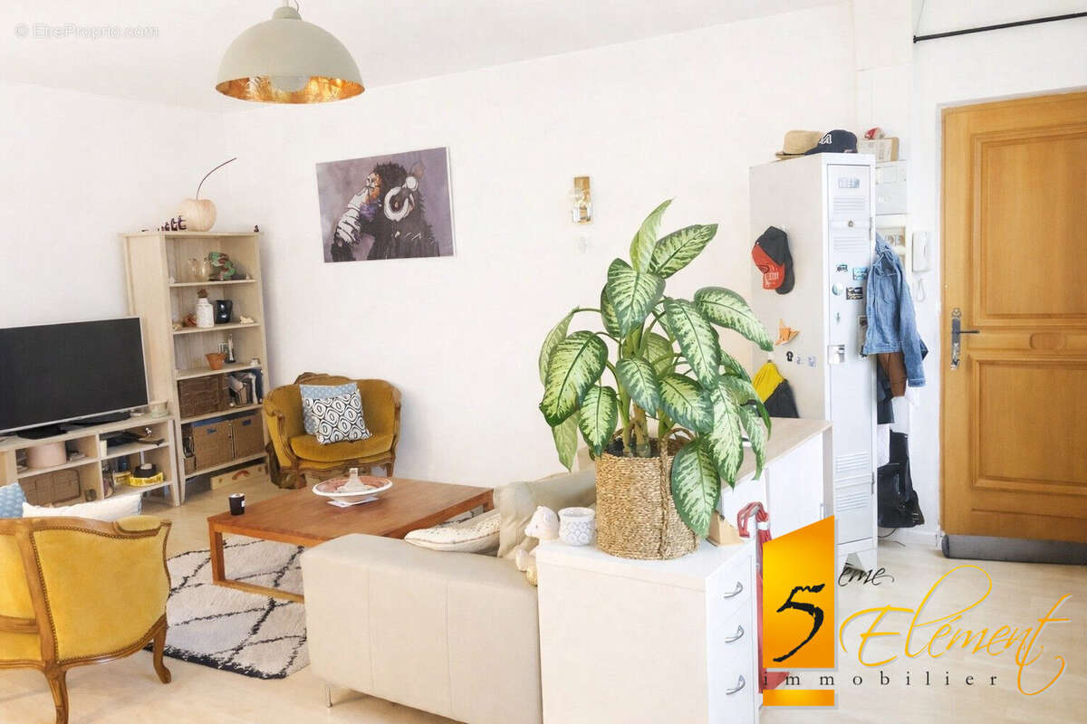 Appartement 65 m² à Chazay-D'azergues  - photo 3
