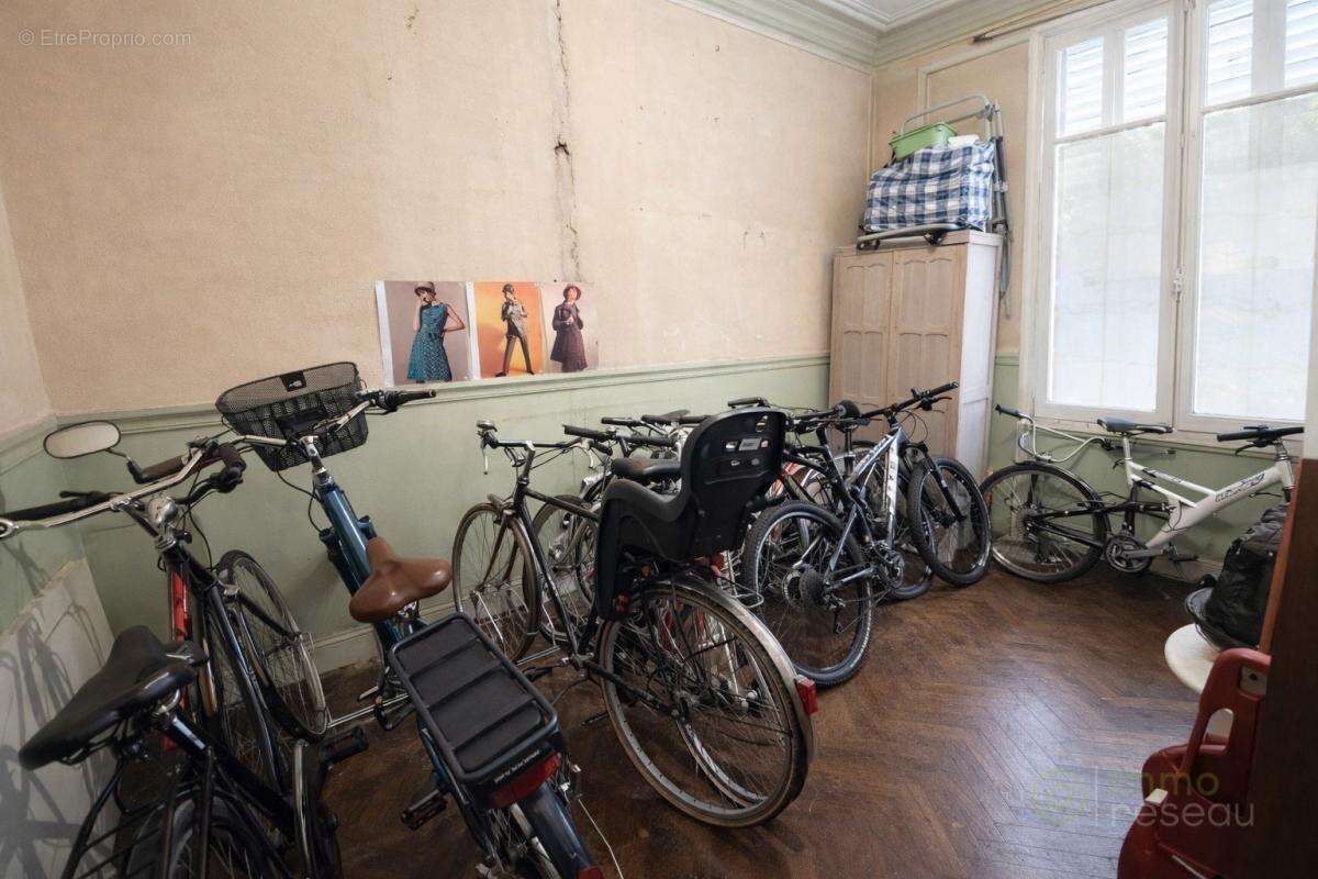 Appartement à MONTROUGE
