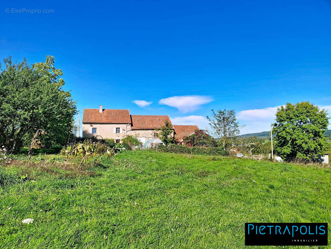 Maison à COLOMBIER-EN-BRIONNAIS