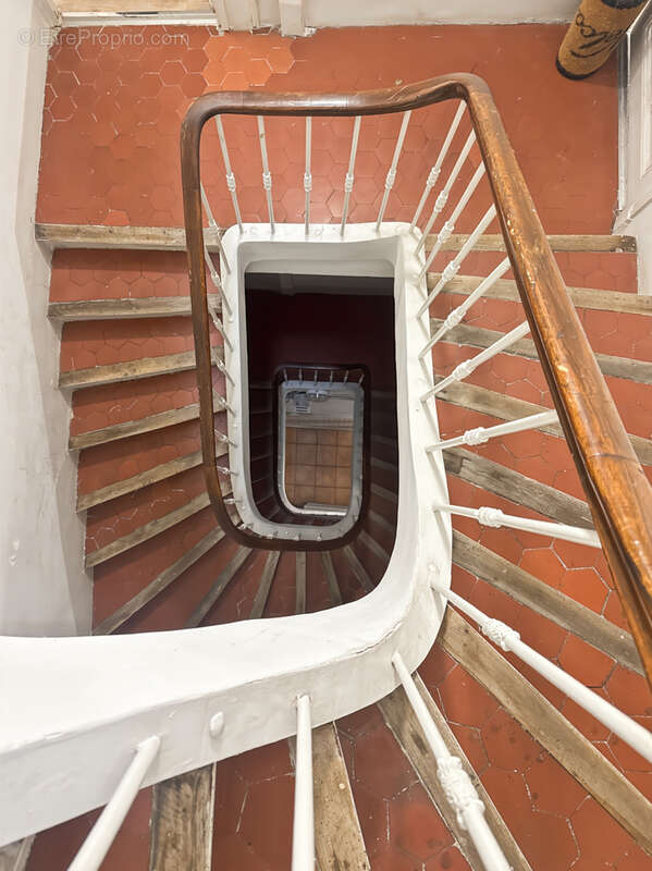 Appartement à MARSEILLE-5E