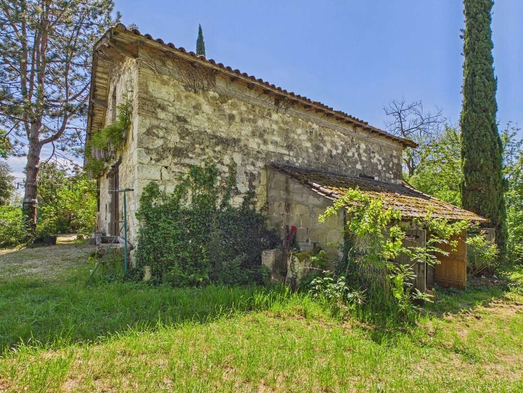 Maison à LAUZUN