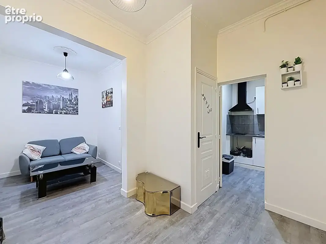 Appartement à PARIS-18E