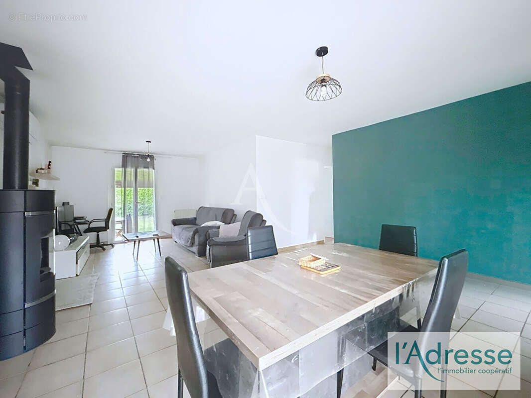 Maison à FONBEAUZARD