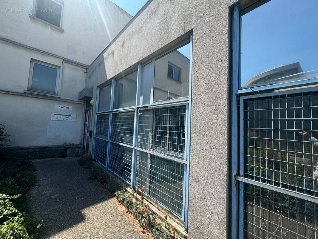 Commerce à GENTILLY