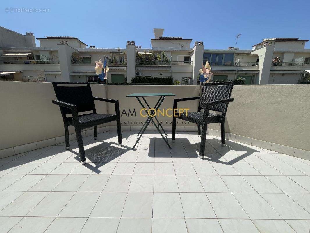 NICE proche Carré d'Or studio terrasse vue mer - photo 3