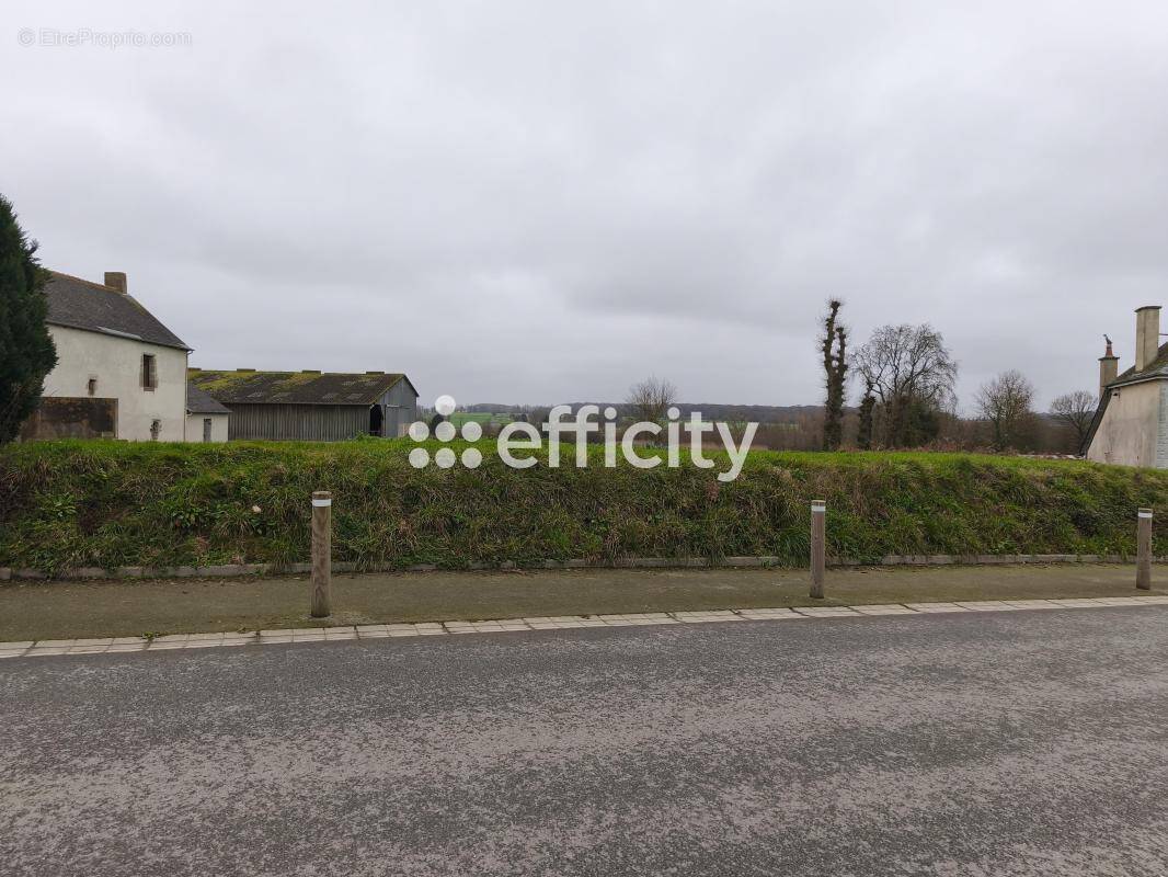 Terrain à LE CROUAIS