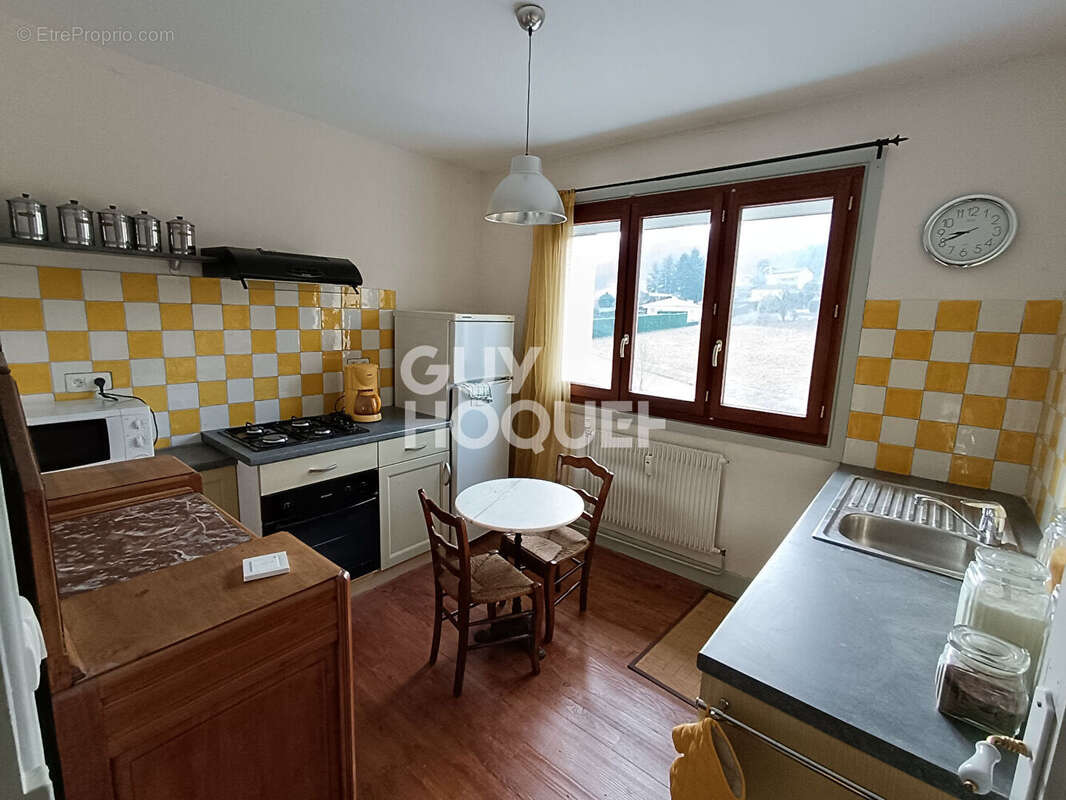 Appartement à SAIL-SOUS-COUZAN