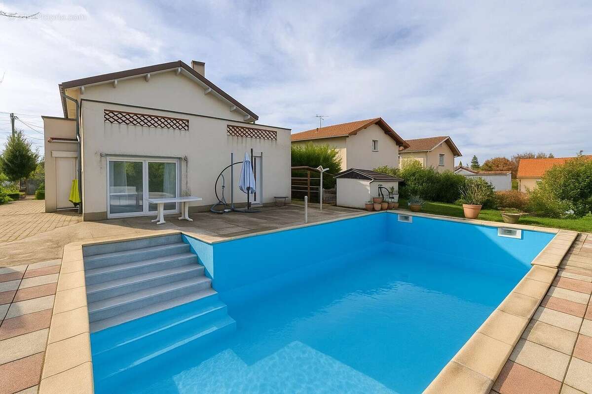 Maison à PERONNAS