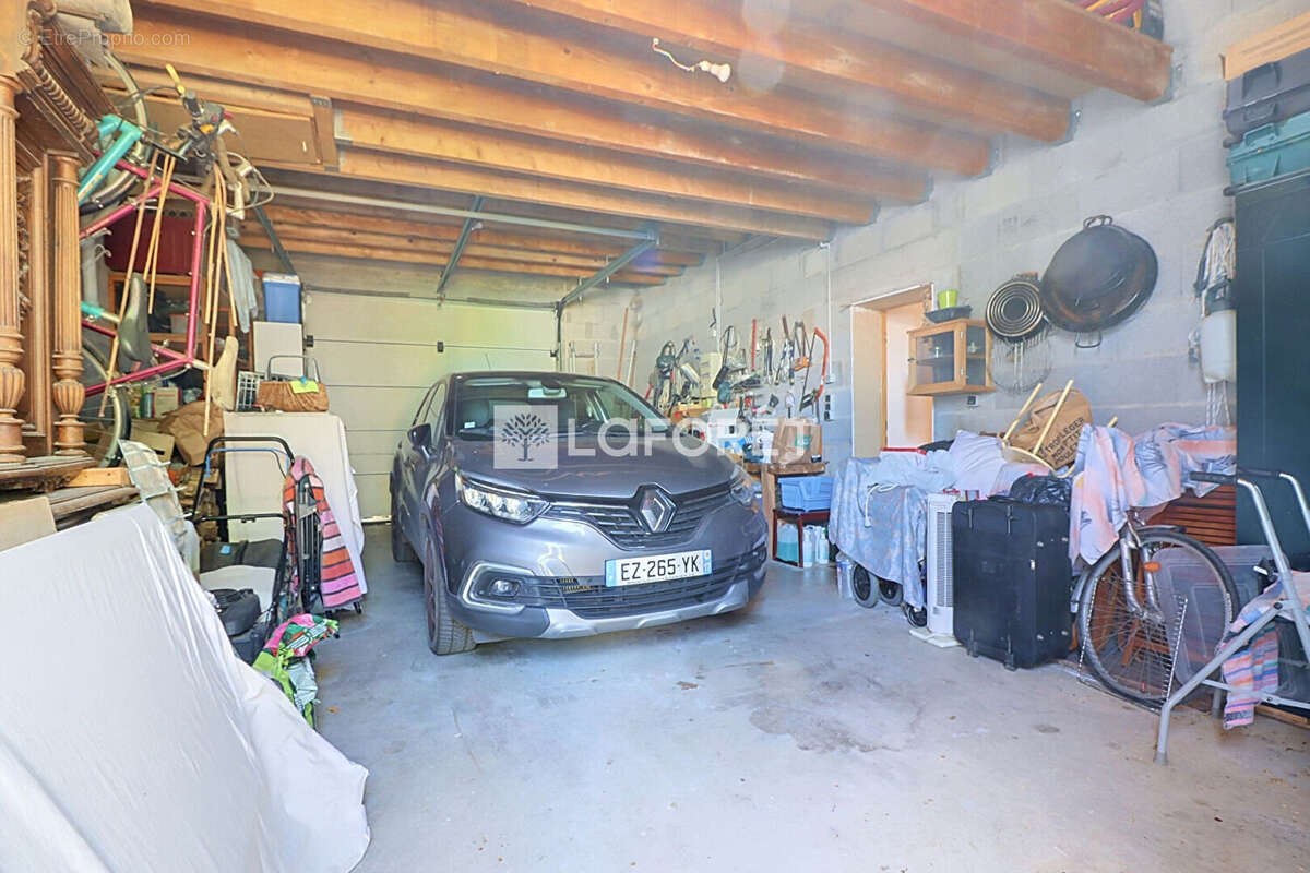 Maison familiale 165 m² - 5 chambres - grand garage -j ardin arboré et piscine - Périgny - photo 15