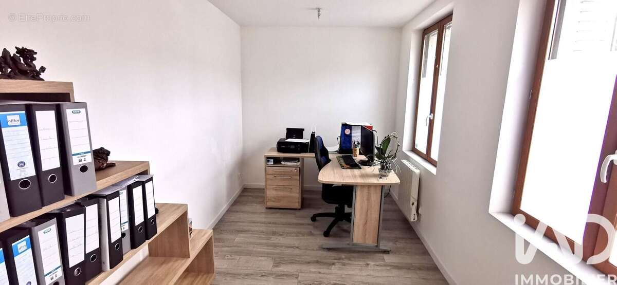 Photo 6