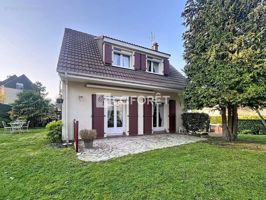 Maison à PETIT-COURONNE