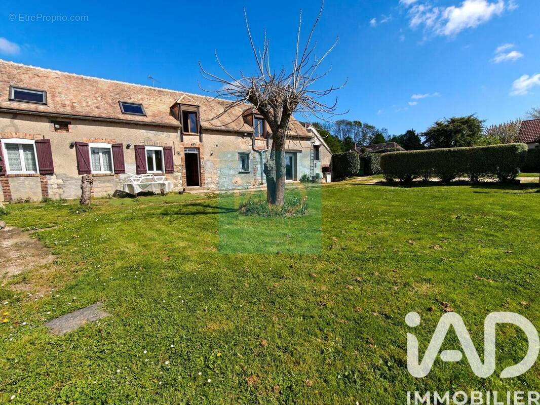 Photo 1 - Maison à PARON