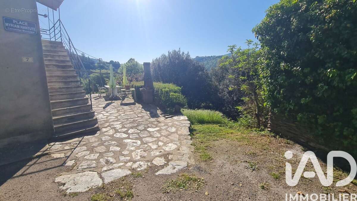 Photo 5 - Maison à LE COLLET-DE-DEZE