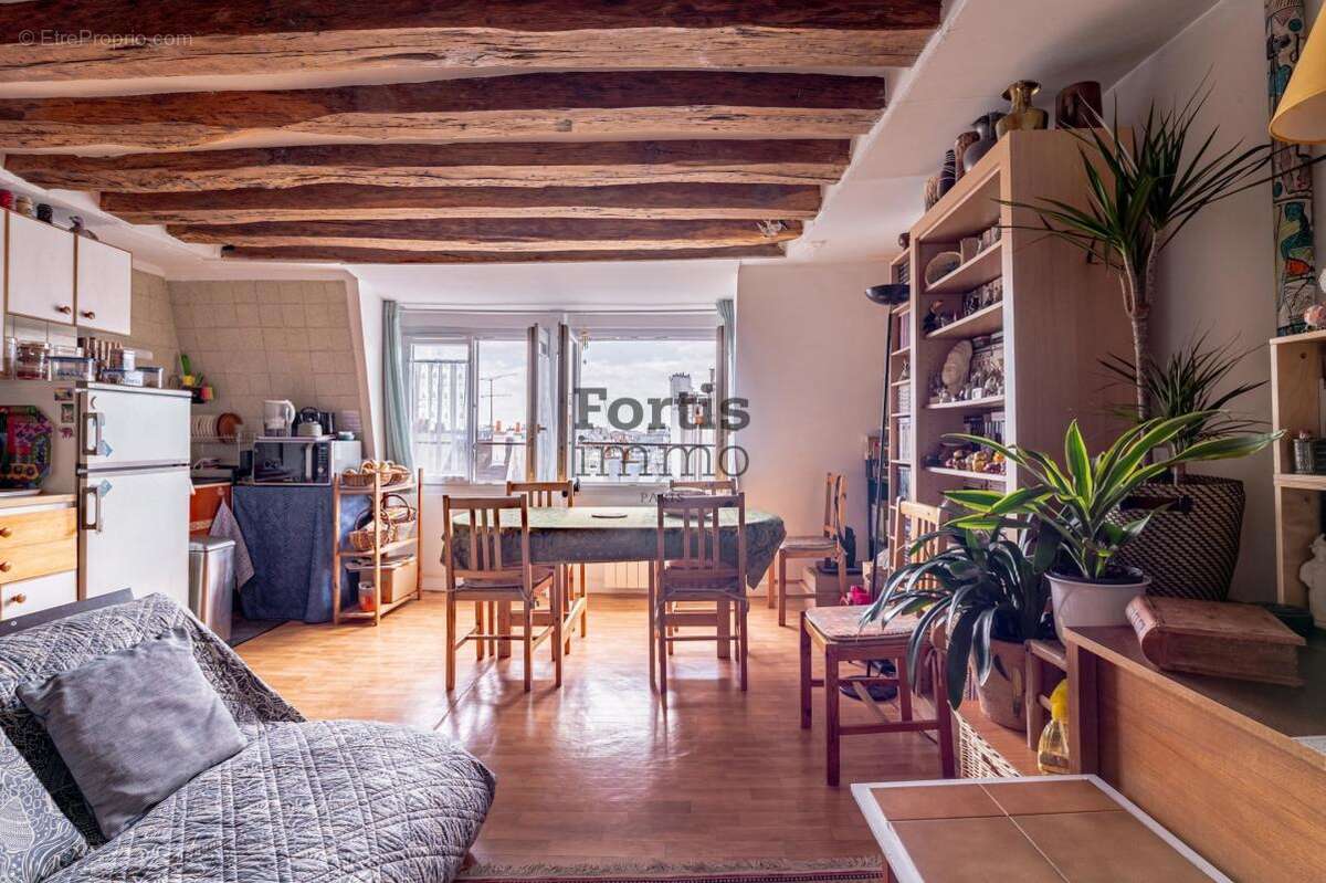 Paris 2 - duplex de 3 pieces, dernier etage avec vue degagee - photo 3