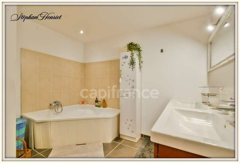 Appartement à VOUZIERS