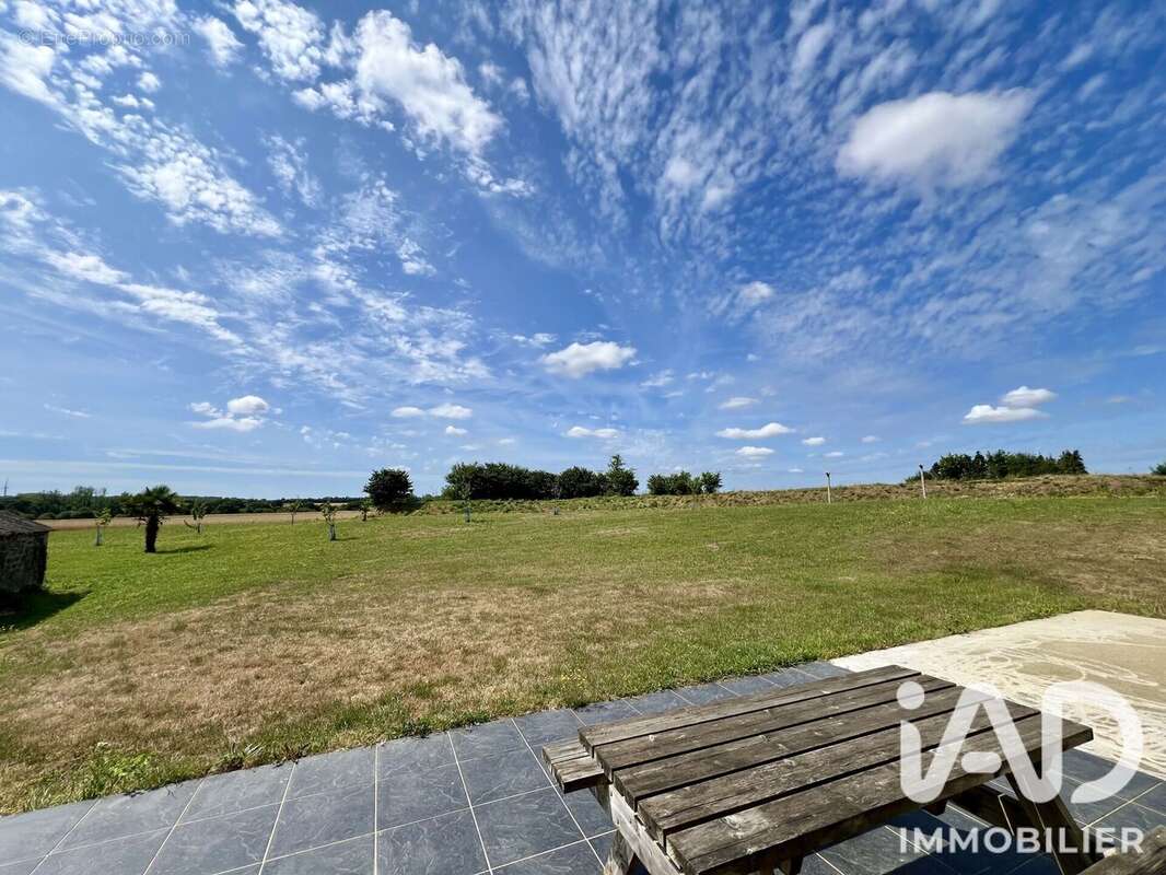 Maison 136 m² à Saint-Rieul  - photo 6