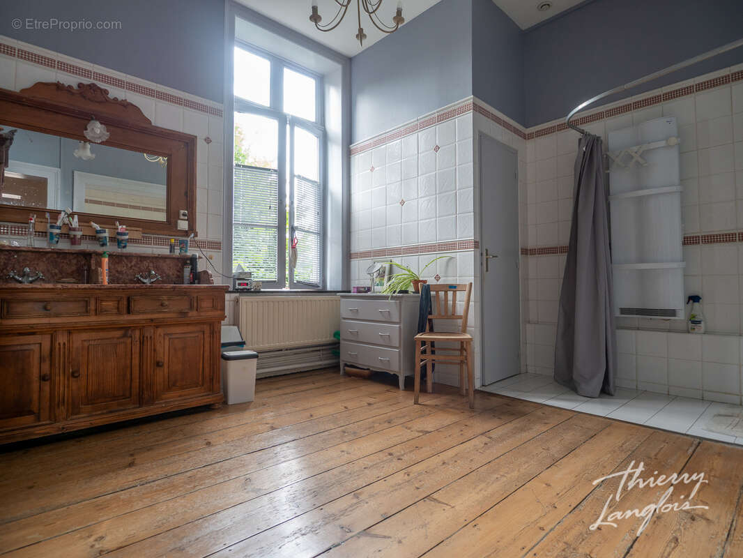 Maison bourgeoise de caractere sur 2 445m2 - photo 11