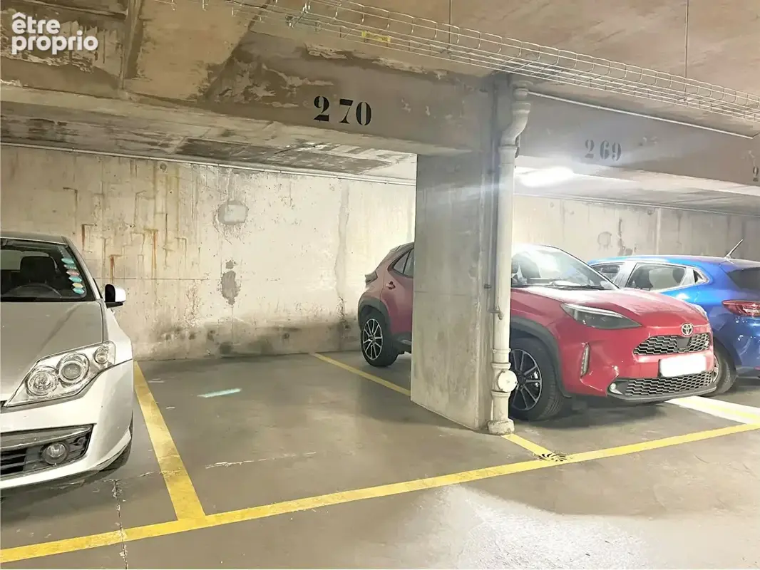 Vanves Carrefour de l'Insurrection - Place de parking en sous-sol sécurisé - photo 2