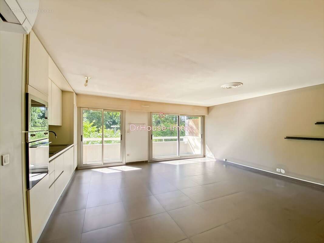 Appartement 48 m² à Marseille-8e  - photo 29