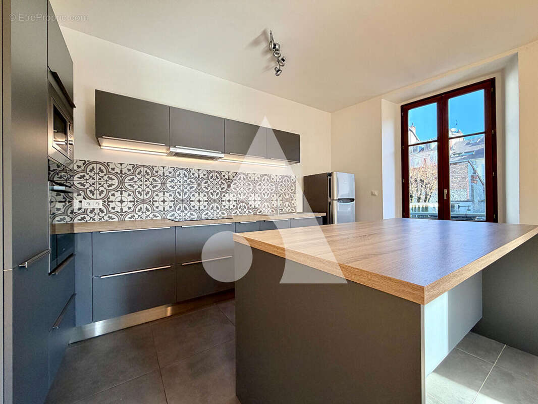 Appartement à AIX-LES-BAINS