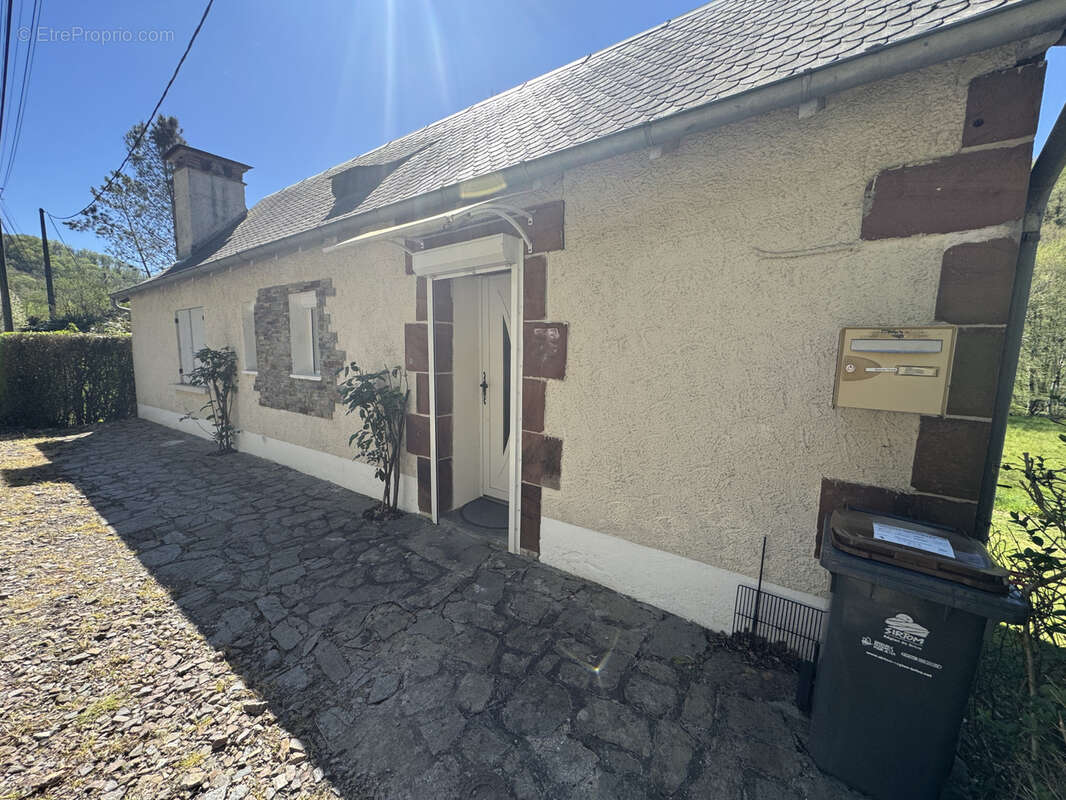Maison à ALBIGNAC