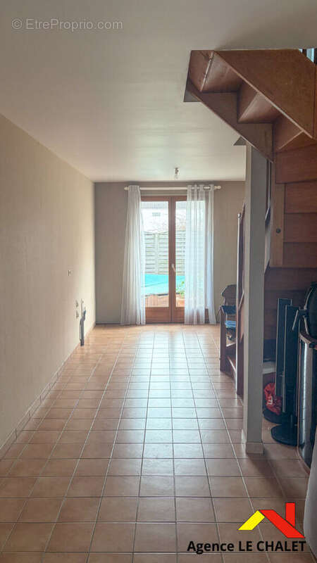 Maison à VILLENEUVE-LE-ROI