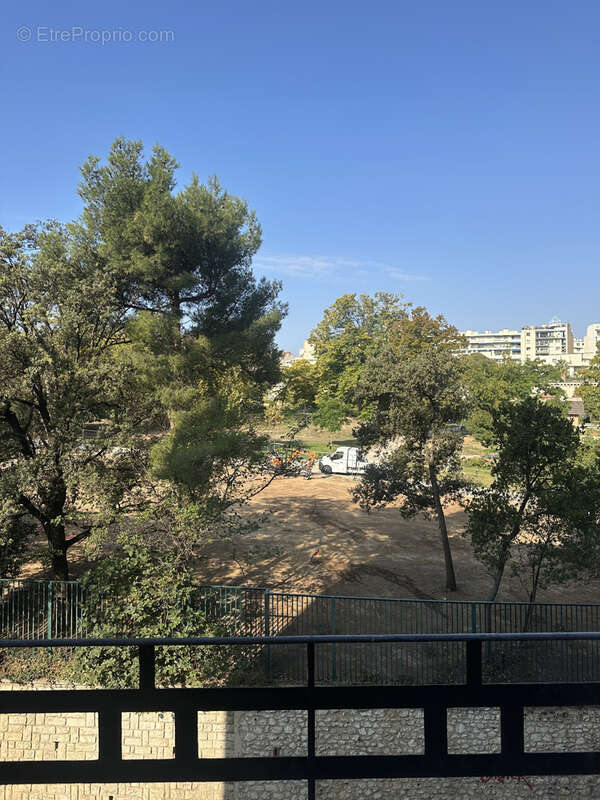 Appartement à MARSEILLE-4E