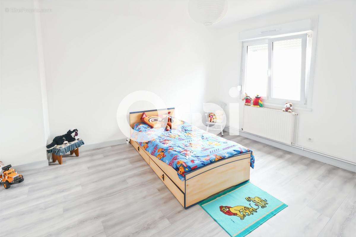 Maison 3 chambres, jardin et garage à Bergues intra muros (59380) - photo 12
