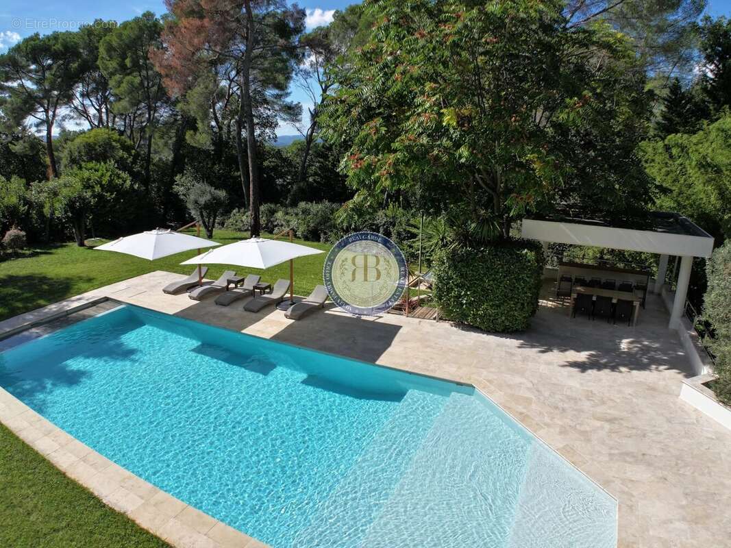 Maison à MOUGINS