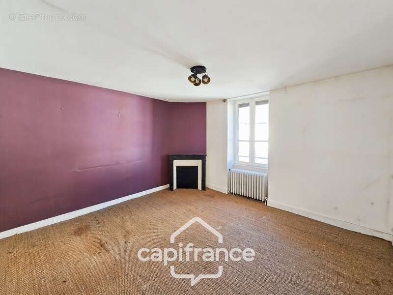 Maison à LA CHARITE-SUR-LOIRE