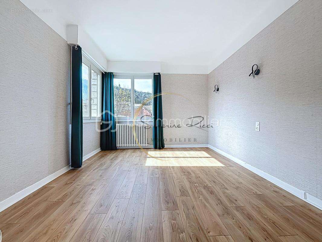 Pavillon de 130 m² - photo 2