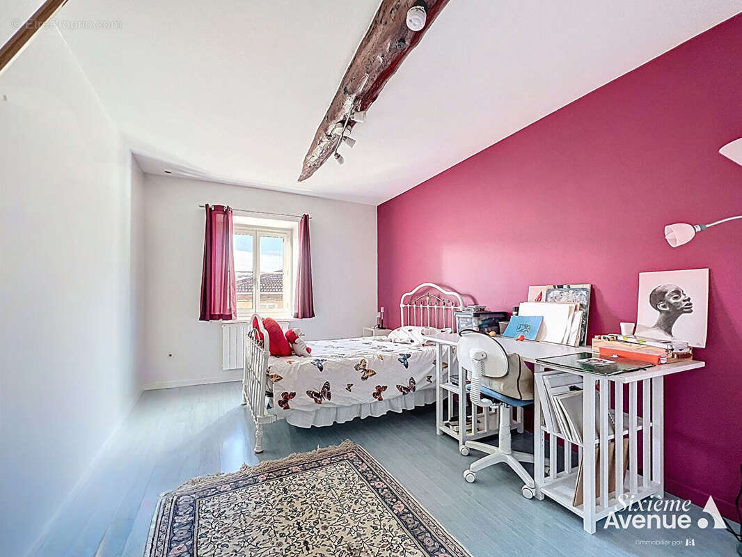 Appartement à SAINT-SYMPHORIEN-D'OZON