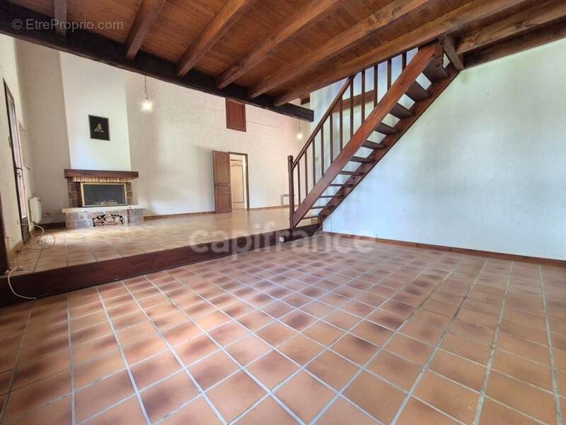 Maison à MESCHERS-SUR-GIRONDE