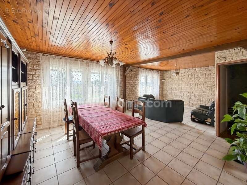 Maison à MALZEVILLE