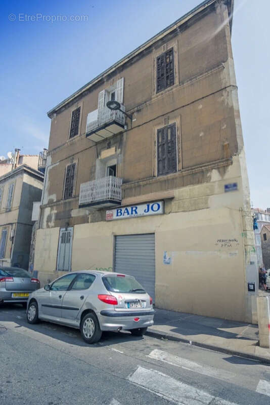Appartement à MARSEILLE-3E