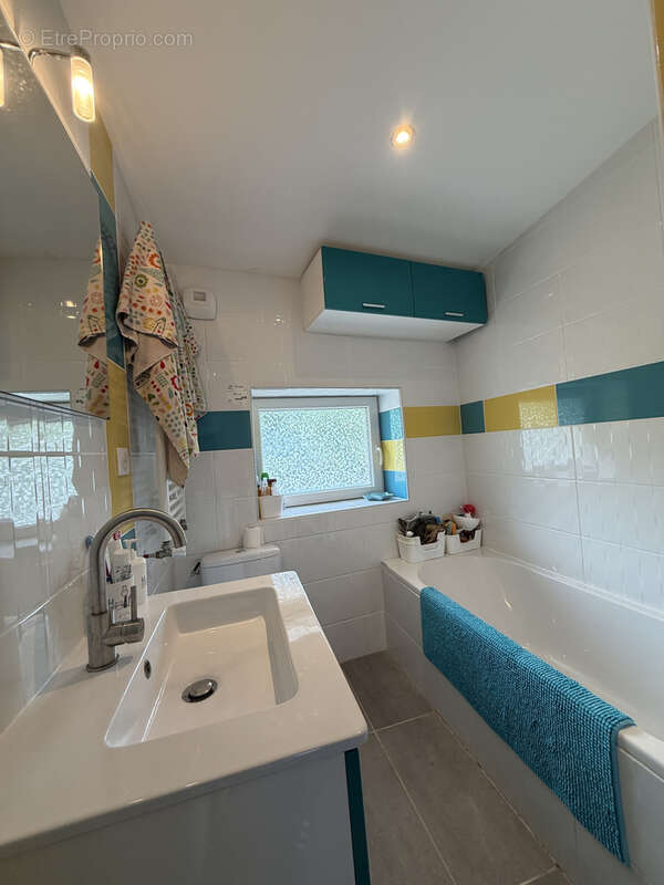 Maison familiale rénovée avec piscine   Saint-Jean-le-Vieux - photo 12