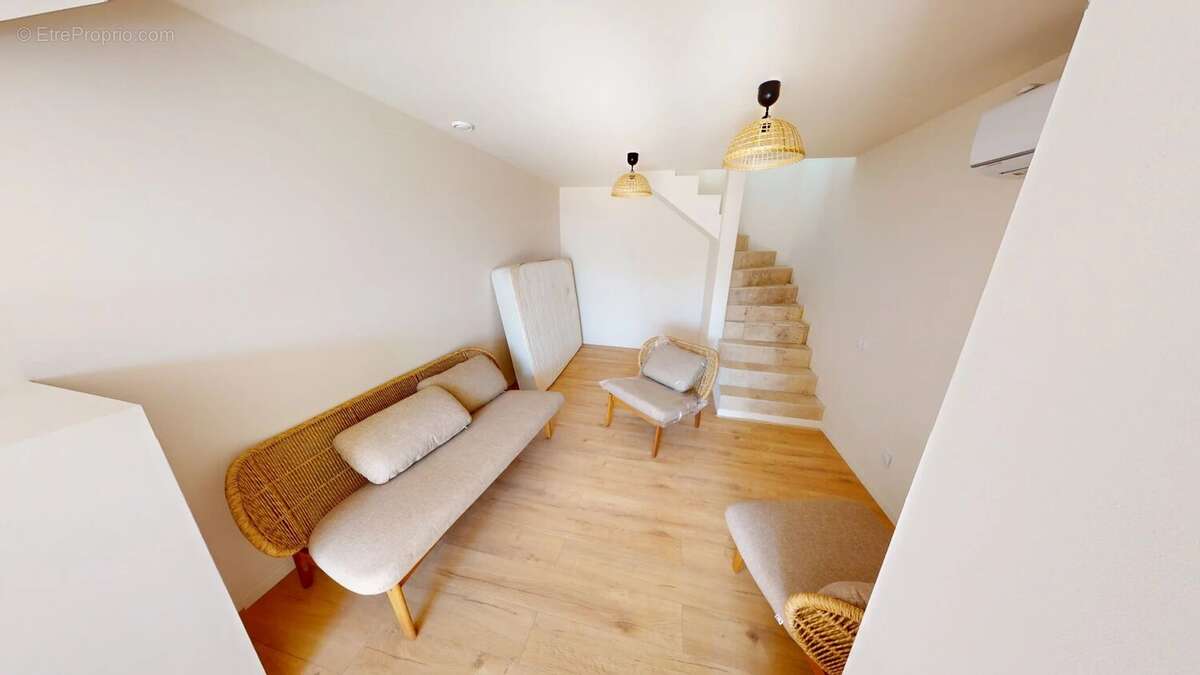 Maison à VALLAURIS