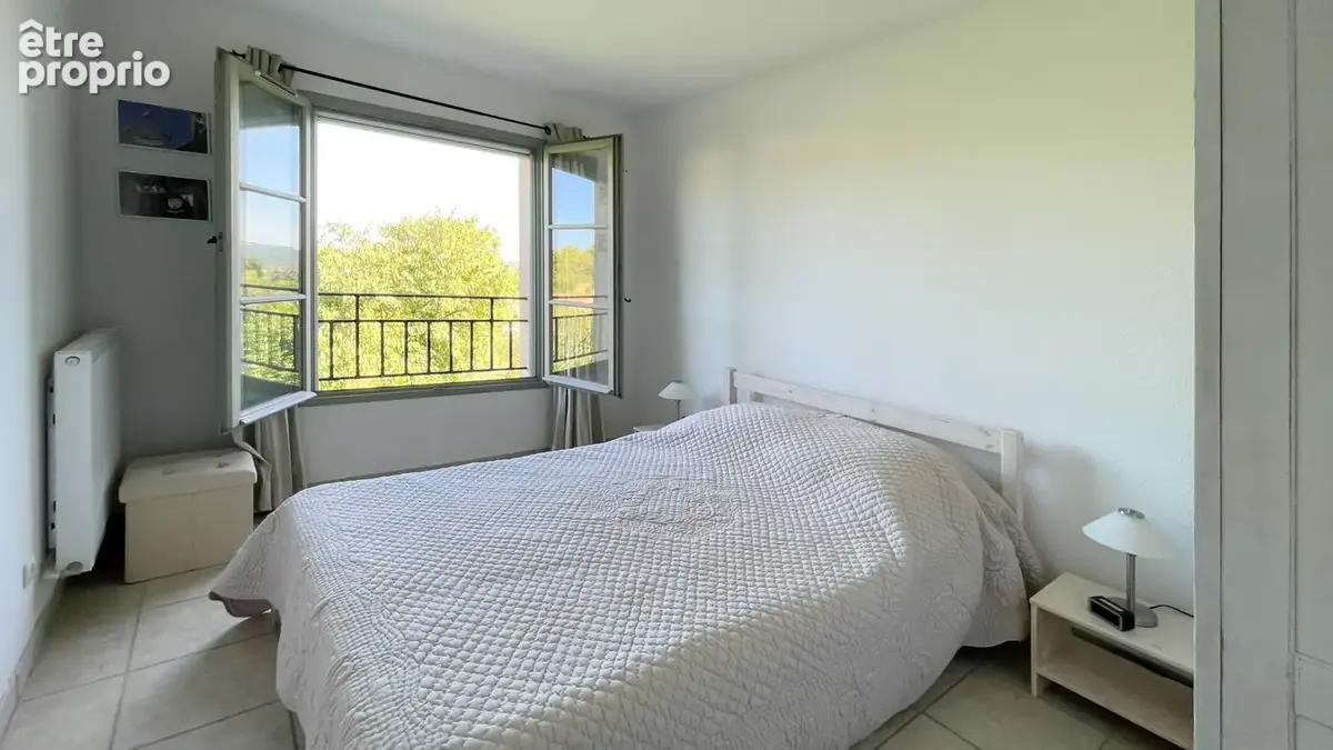 Uzès, lumineux duplex avec deux terrasses et garage, à pied du centre historique - photo 12