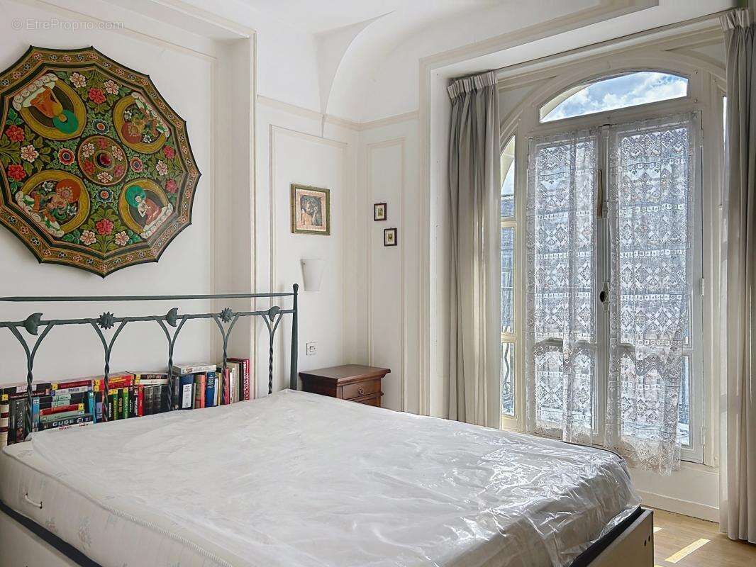 Appartement à PARIS-9E