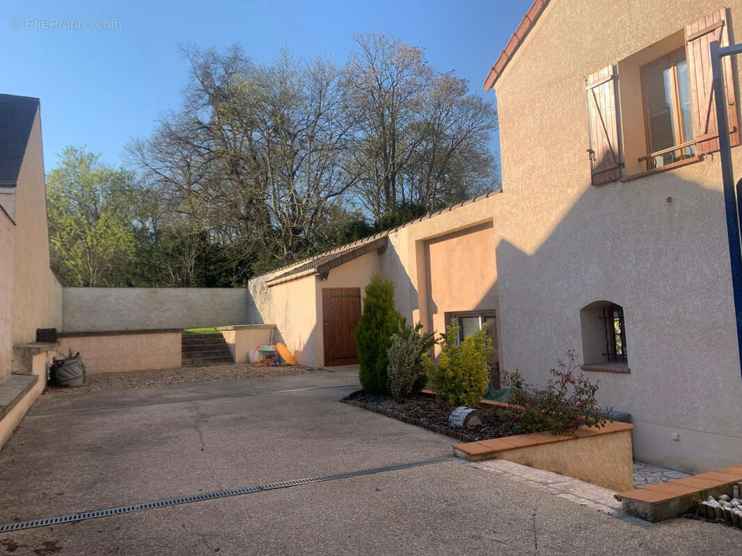 Maison à HARDRICOURT